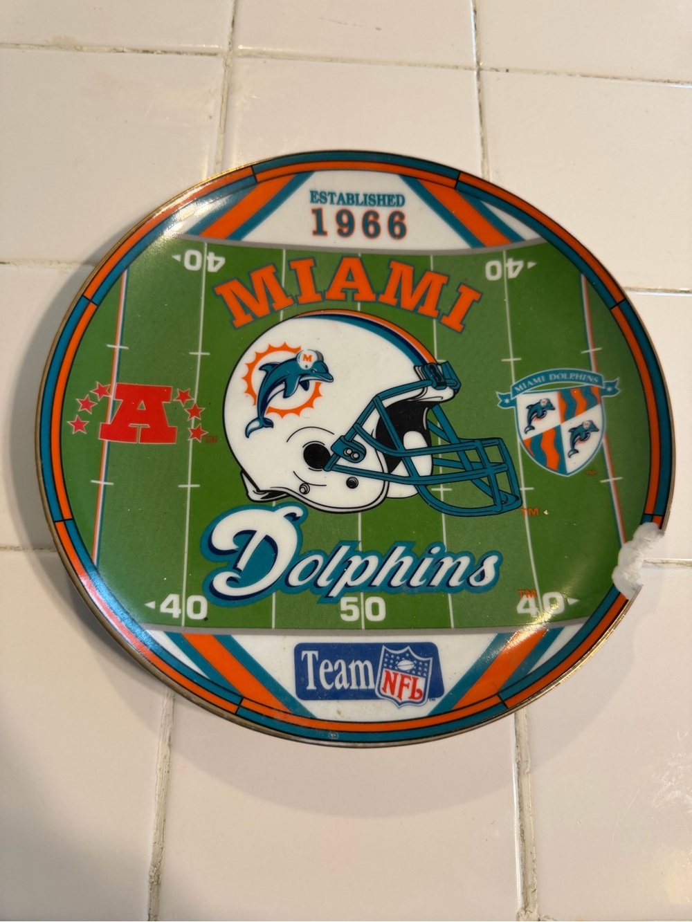 NFL White Ceramic Decorative Plate Back Marking